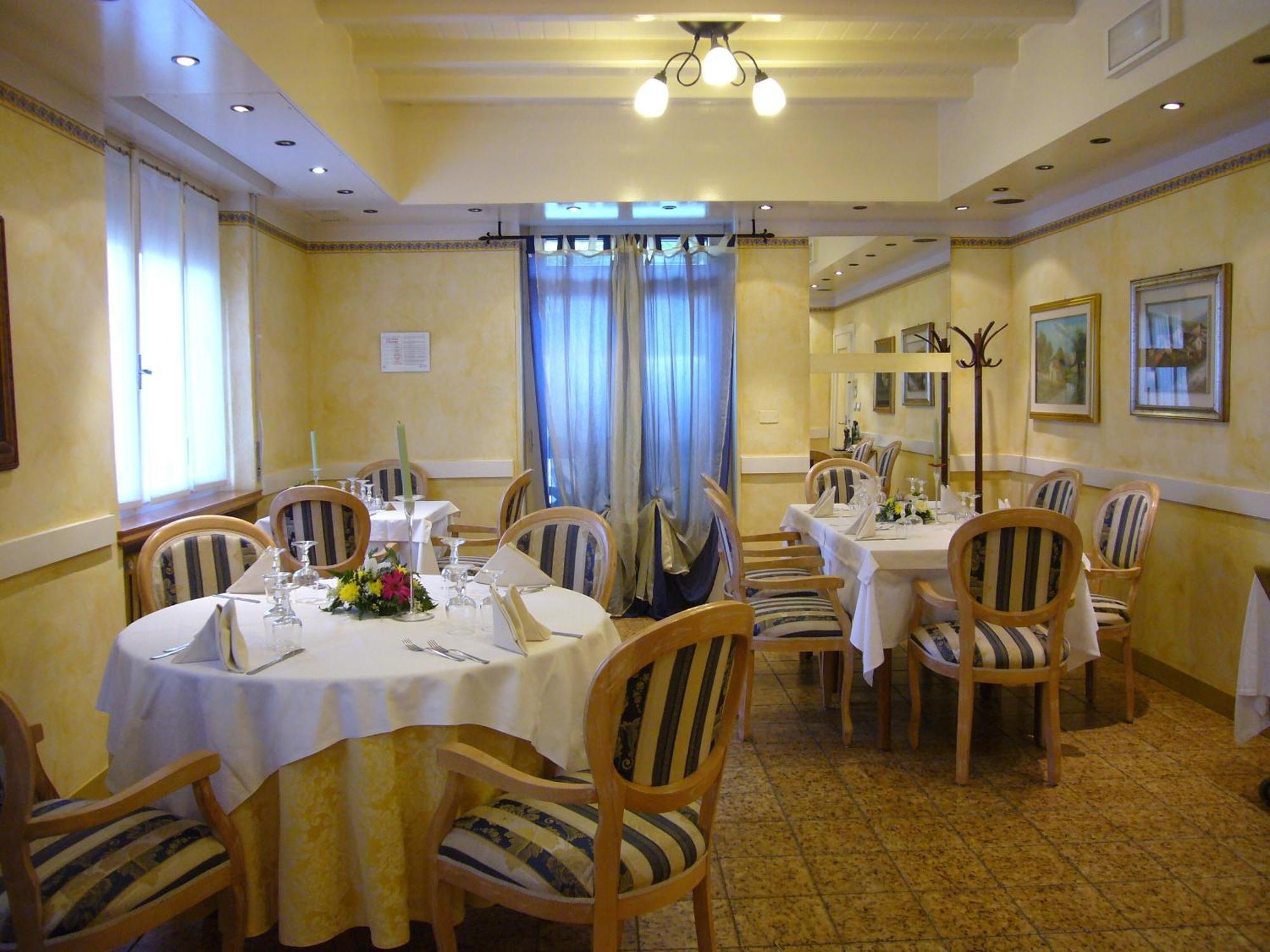 Trattoria Bettola Bed and Breakfast Lonato Buitenkant foto