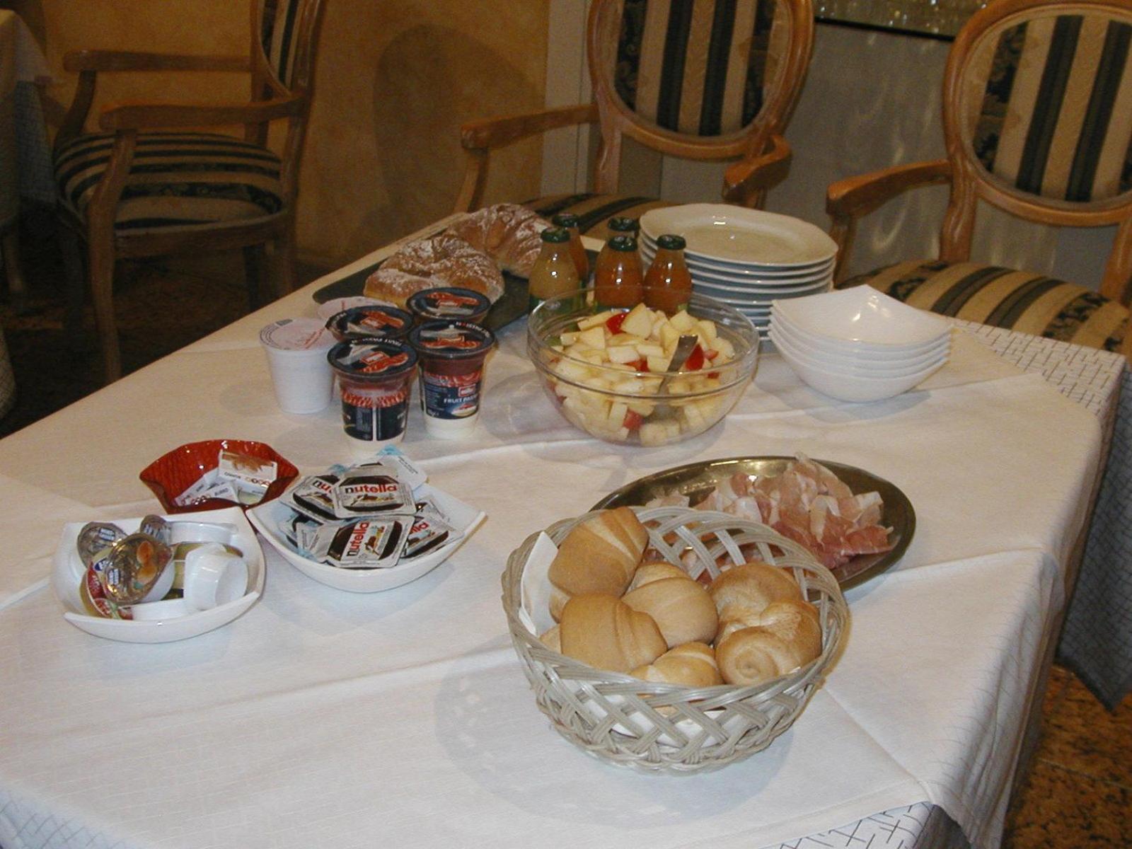 Trattoria Bettola Bed and Breakfast Lonato Buitenkant foto